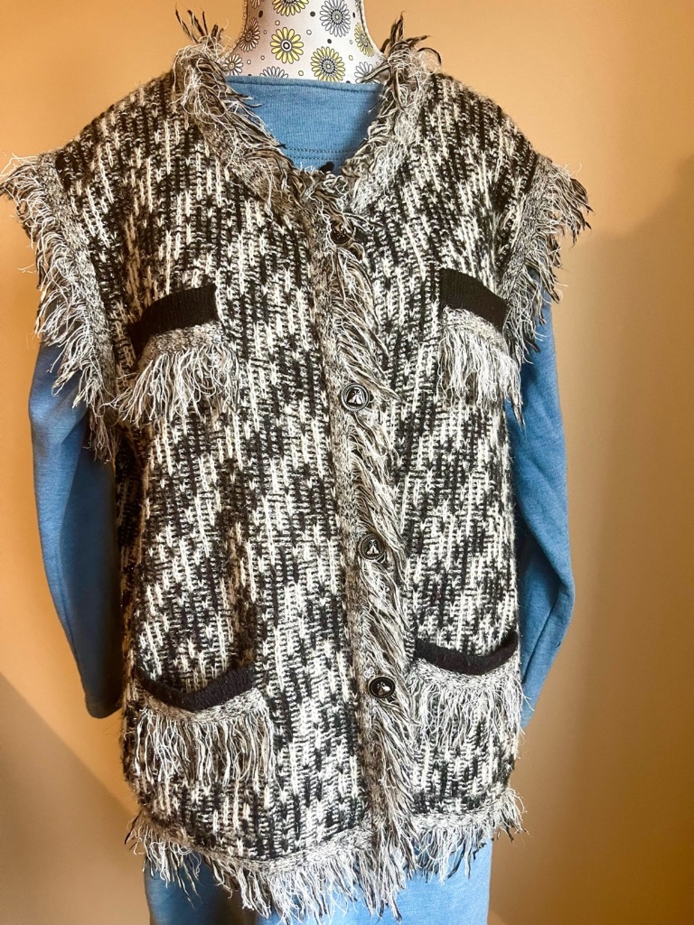 Fringed Houndstooth Knit Vest - Black & Cream